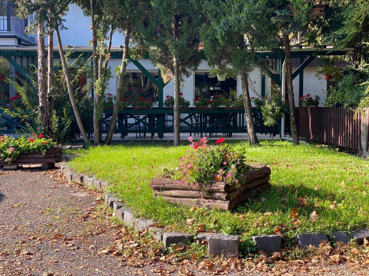 Bed and Breakfast A Fogado Bicske Экстерьер фото