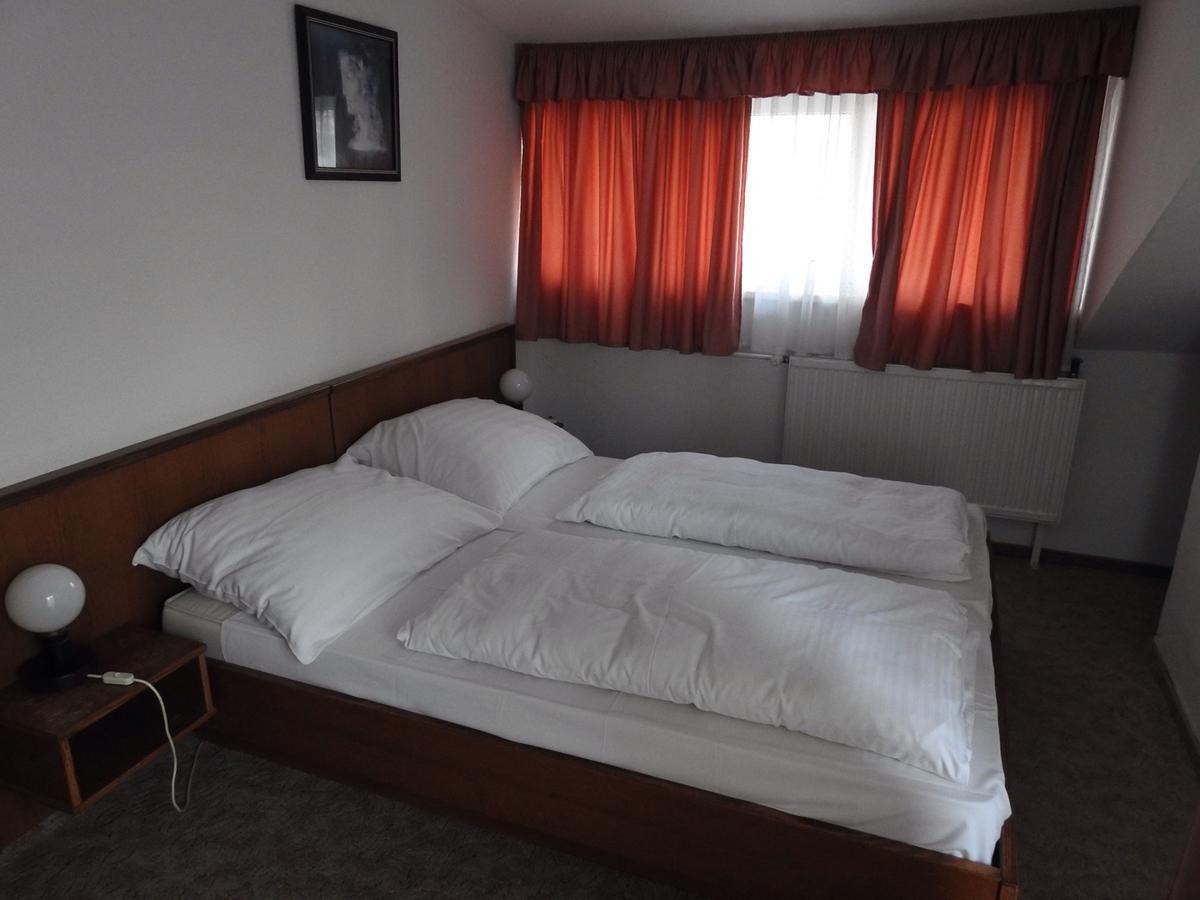 Bed and Breakfast A Fogado Bicske Экстерьер фото